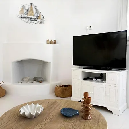 Zeos - Cycladic House Close To The