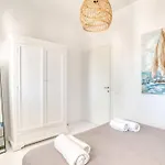Villa Zeos - Cycladic House Close To The Ambelas