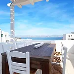 Zeos - Cycladic House Close To The Villa *