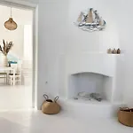 Zeos - Cycladic House Close To The