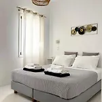 Villa Zeos - Cycladic House Close To The