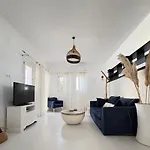 Villa Zeos - Cycladic House Close To The Ambelas