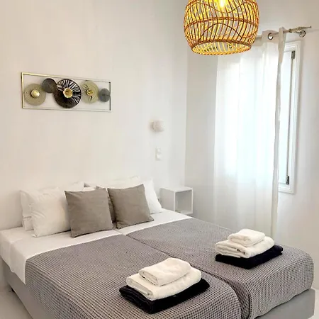 Zeos - Cycladic House Close To The Ampelas